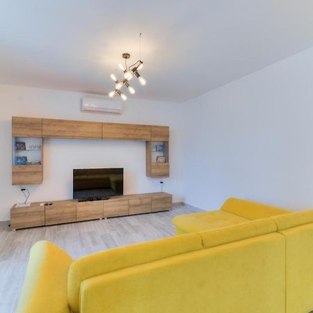 Demi II Apartment Сен Екстериор снимка