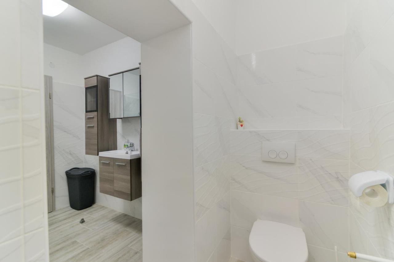 Demi II Apartment Сен Екстериор снимка