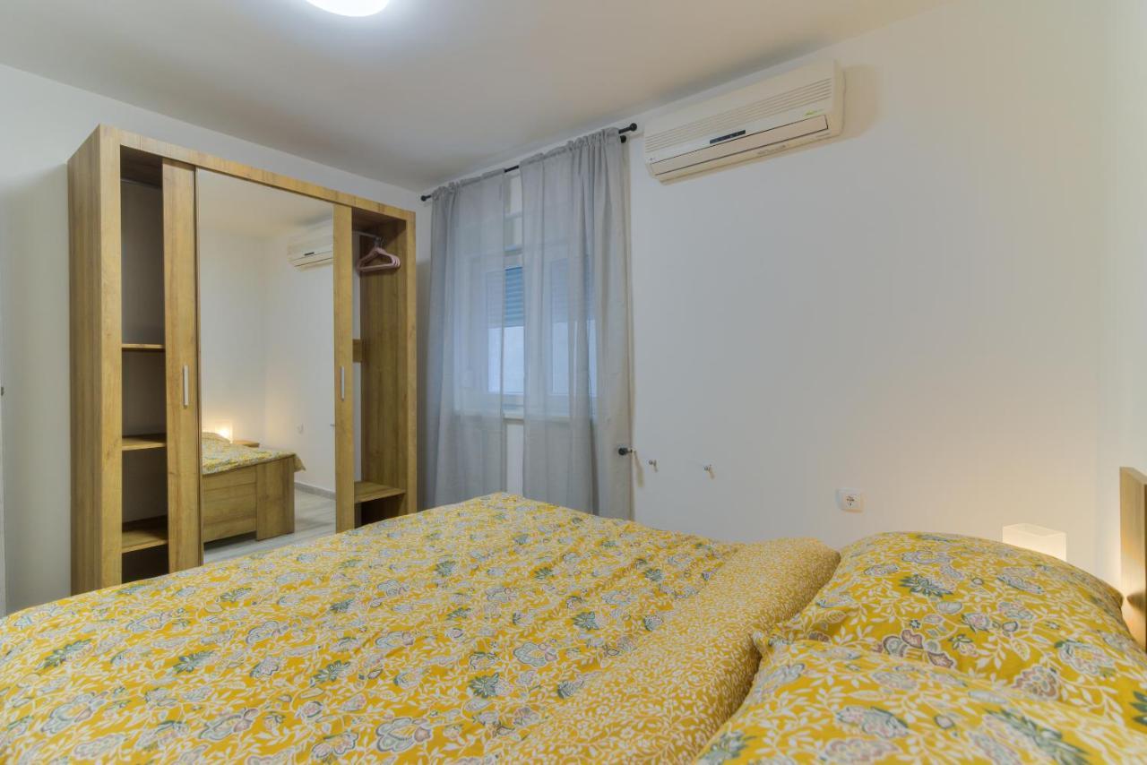 Demi II Apartment Сен Екстериор снимка